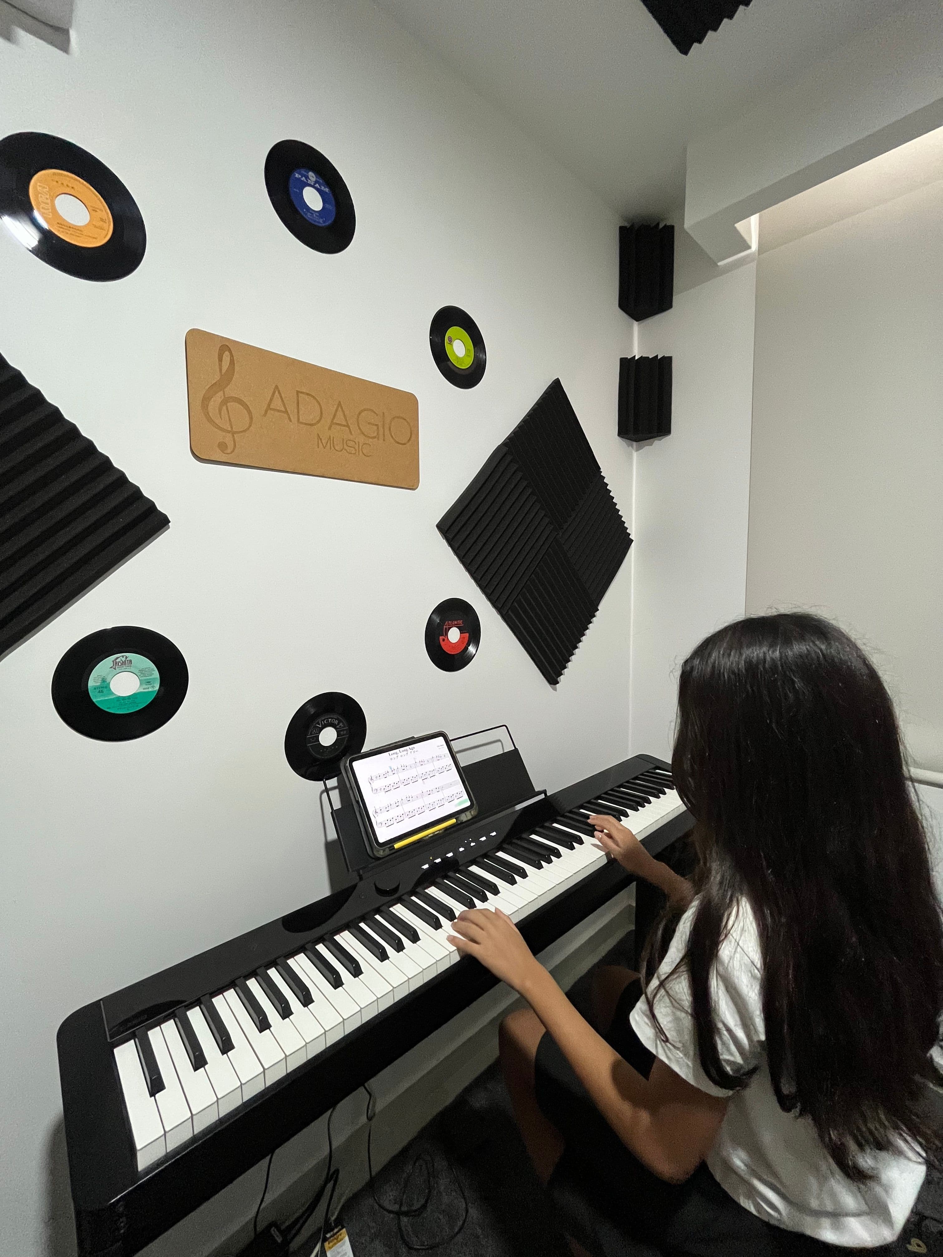 Salón Adagio Music